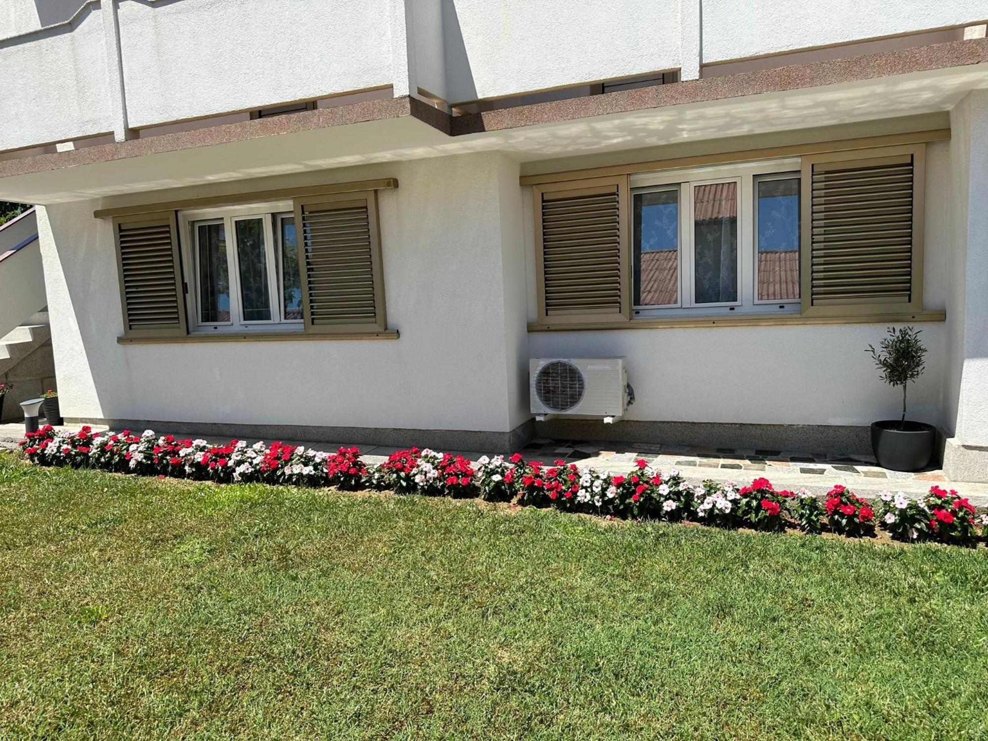 Apartments Vinse Near Rab Center Rab Town Exterior foto